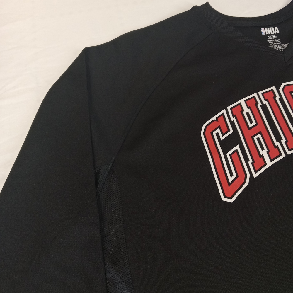 Chicago Bulls Men's Black Long Sleeve Shirt Size XLarge - Picture 4 of 8